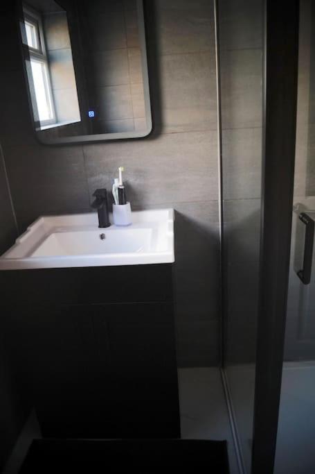 Luxurious Detached Bungalow Batley Zewnętrze zdjęcie