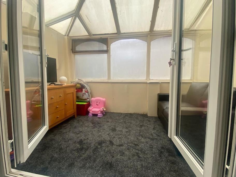 Luxurious Detached Bungalow Batley Zewnętrze zdjęcie
