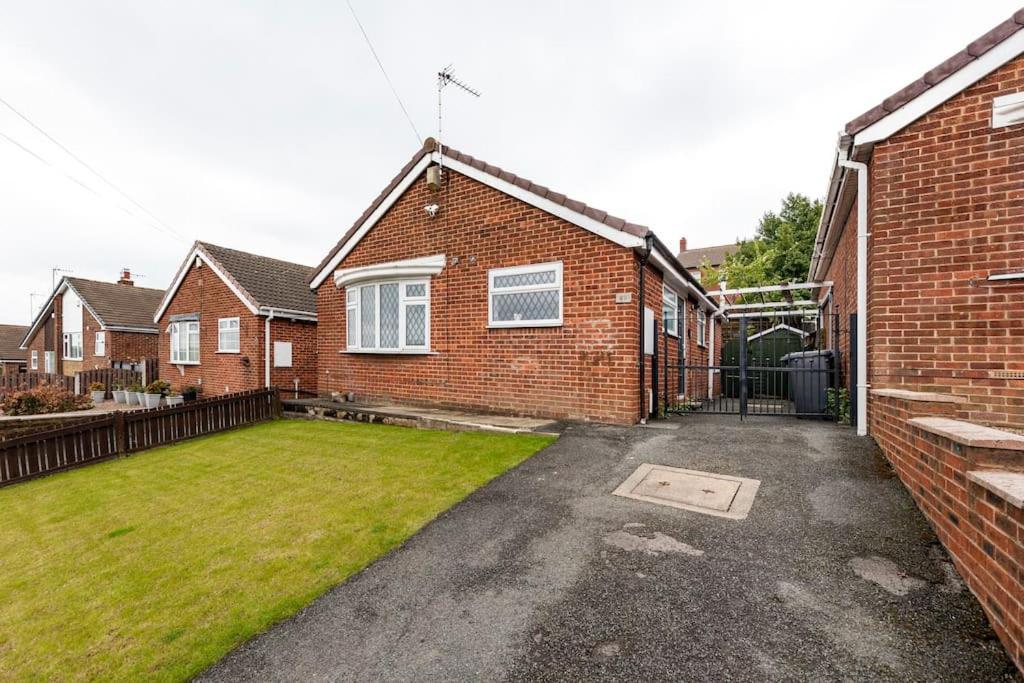 Luxurious Detached Bungalow Batley Zewnętrze zdjęcie