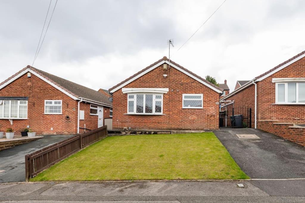 Luxurious Detached Bungalow Batley Zewnętrze zdjęcie